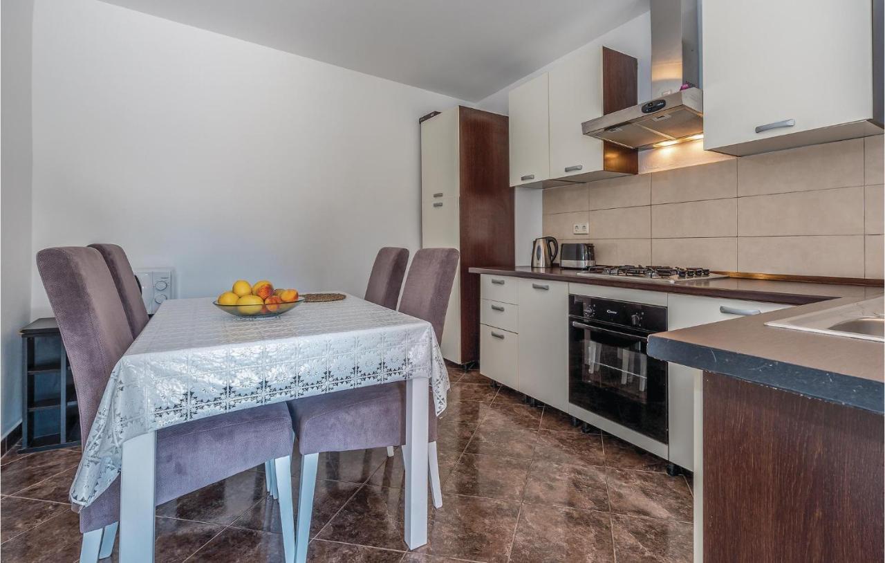 Lovely Home In Sibenik-Brodarica With Kitchen Donje Polje Esterno foto